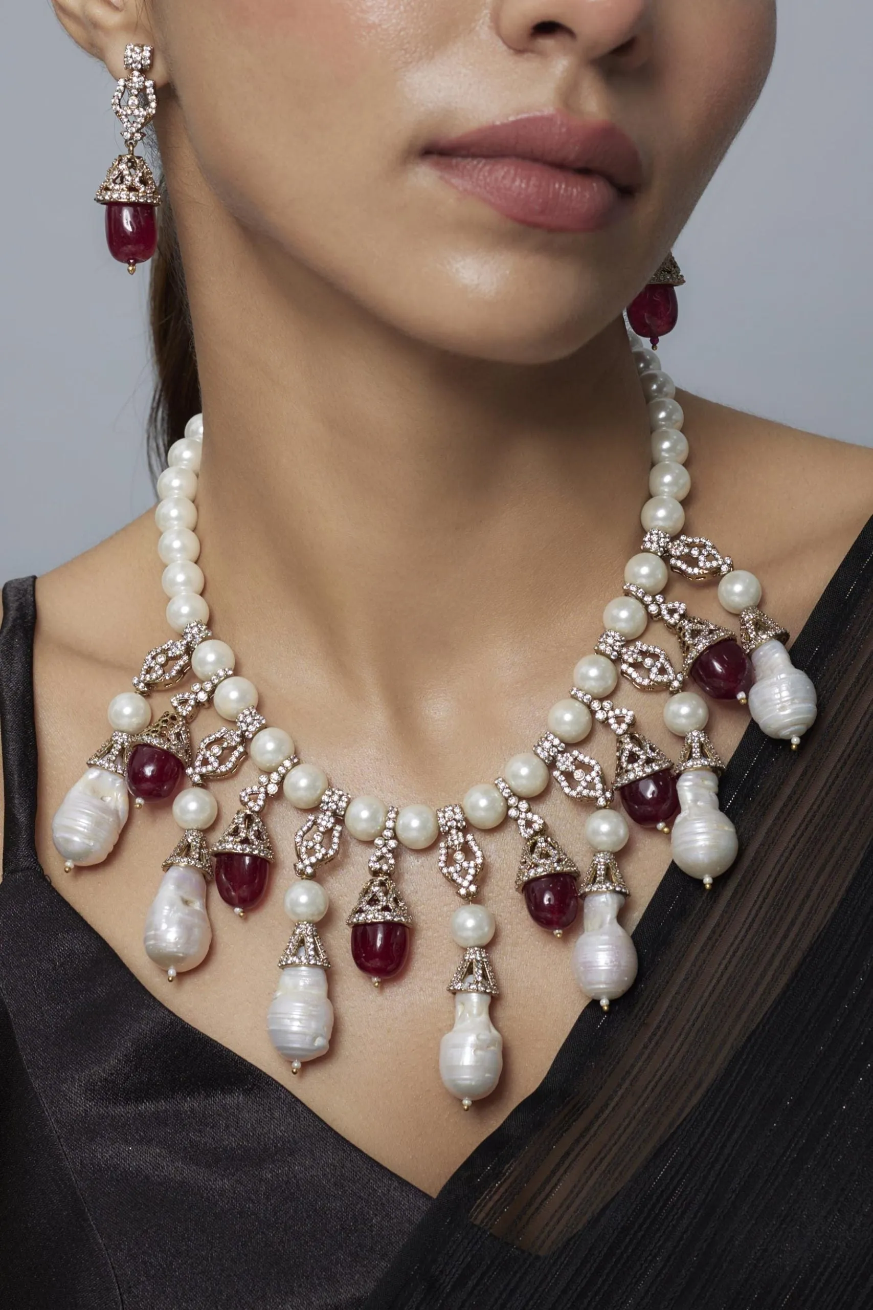 vivinia BY VIDHI MEHRA Florence Silver Plated Red Womens Pearl Short Necklace Set with Pair of Earrings (Freesize)
