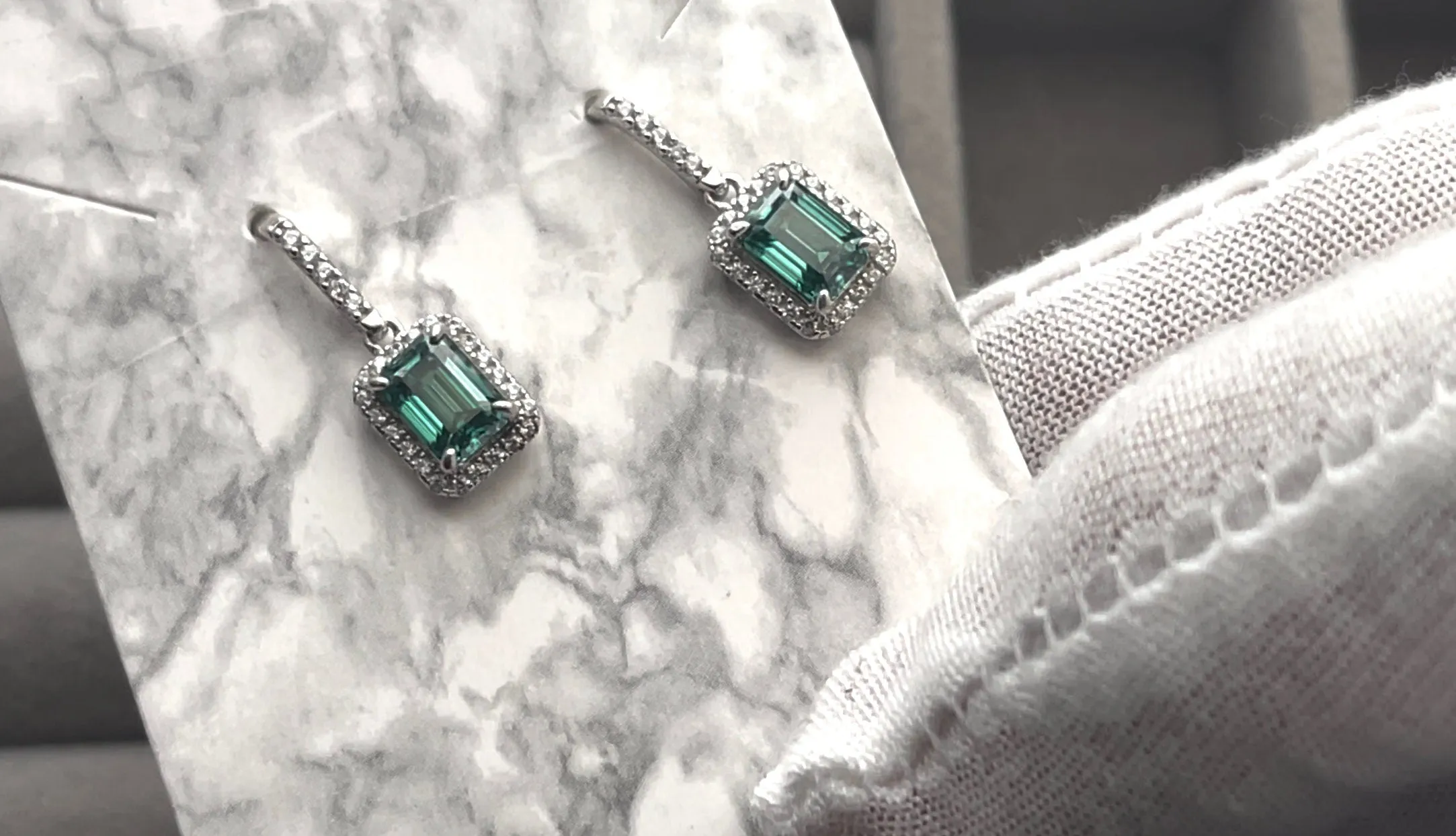VVS1 Green Moissanite Diamond Earrings | Moissanite Diamond Earrings | Green Emerald Earrings | Moissanite Earrings | Emerald Earrings