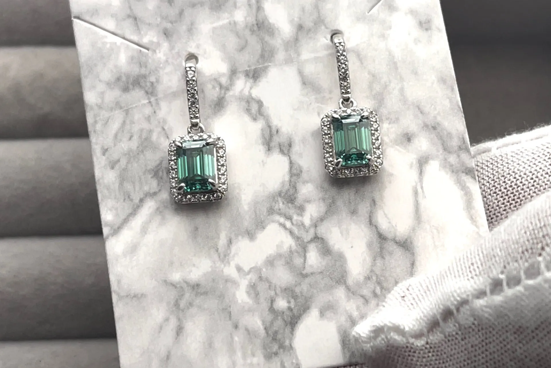 VVS1 Green Moissanite Diamond Earrings | Moissanite Diamond Earrings | Green Emerald Earrings | Moissanite Earrings | Emerald Earrings