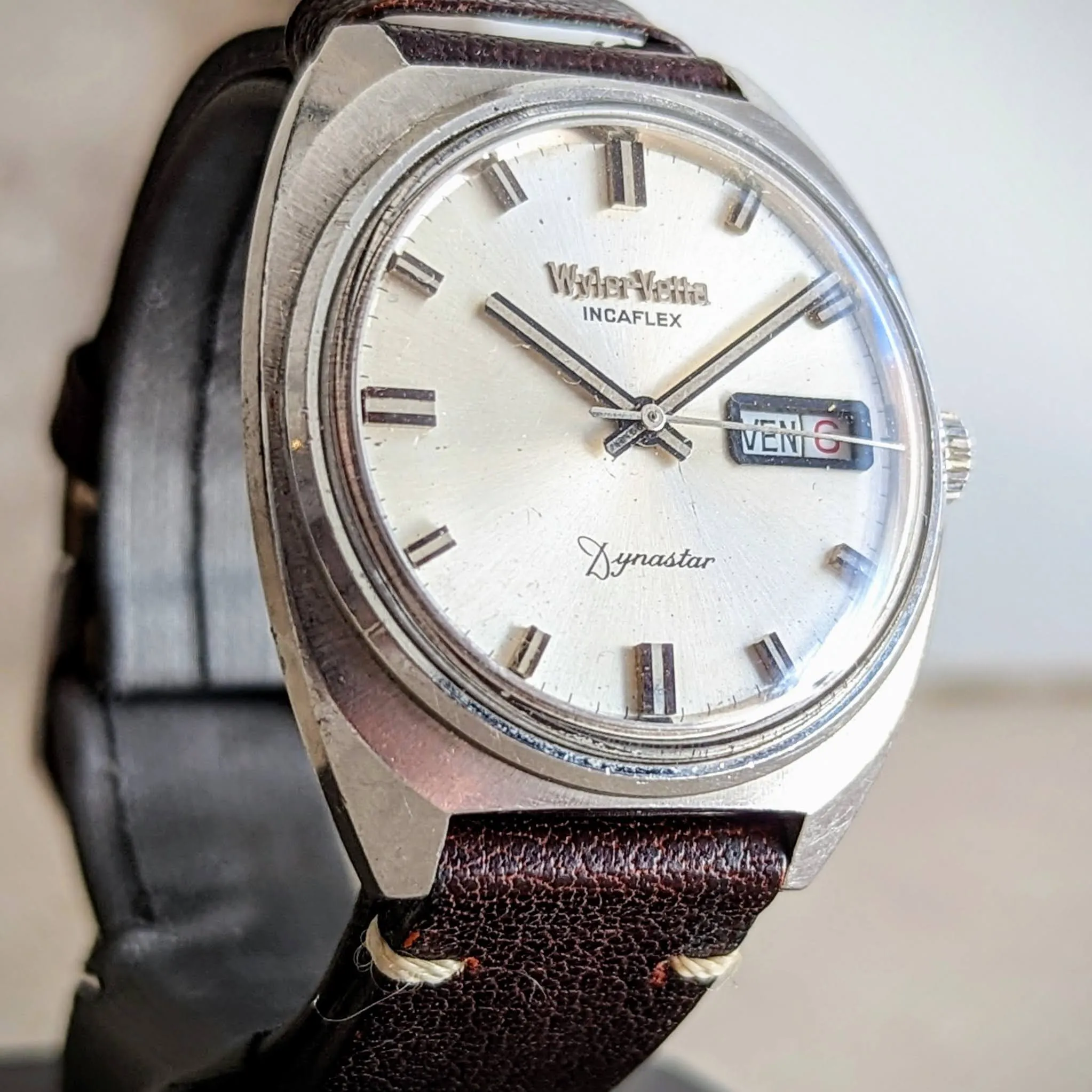 Wyler-Vetta Automatic Watch Incaflex Dynastar 1960's Wristwatch “The Compressor”